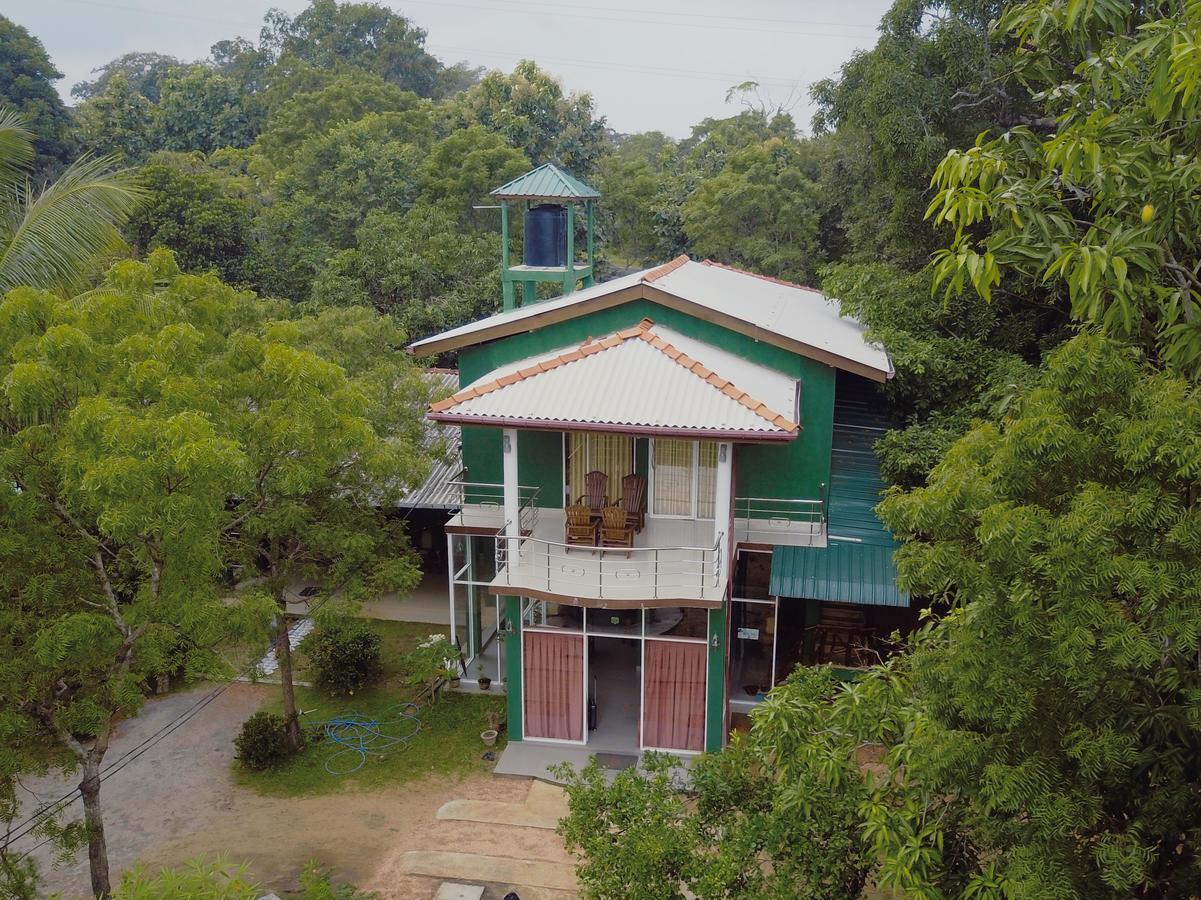 Choona Lodge 'View Of Sigiriya & Pidurangala With Sunrise' Exteriör bild